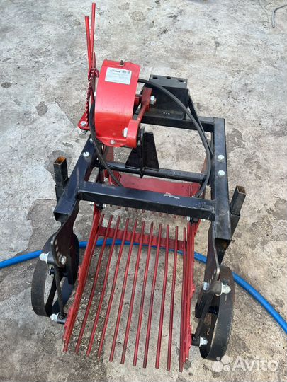 Картофелекопалка Пахарь