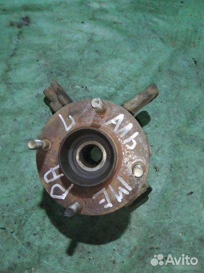 Кулак поворотный левый Nissan Almera N16