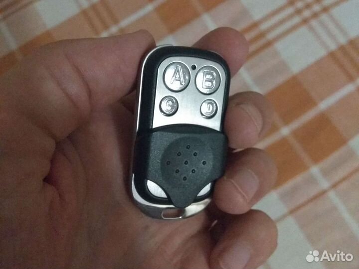 Универсальный пульт брелок запрограммирую под ваш