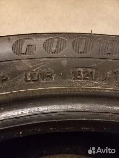 Goodyear Ultra Grip Ice Arctic 2 205/50 R17