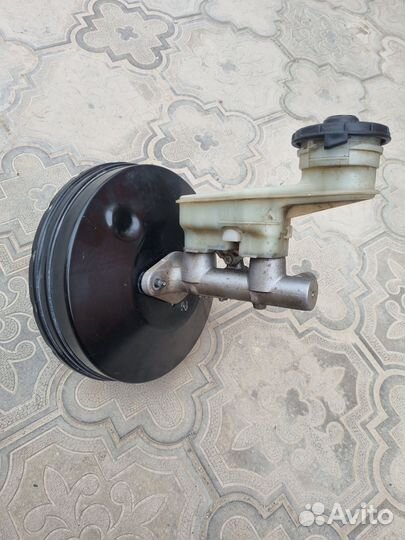 Главный тормозной цилиндр,ваккумник хонда фит gd1