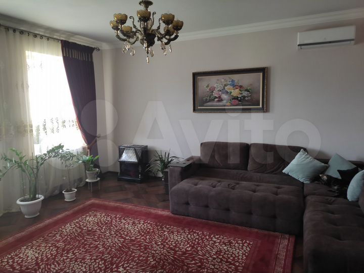 Дом 240 м² на участке 5 сот.