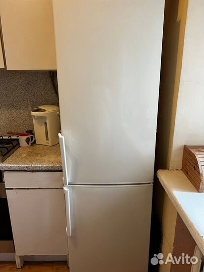 Холодильник двухкамерный bosch Германия