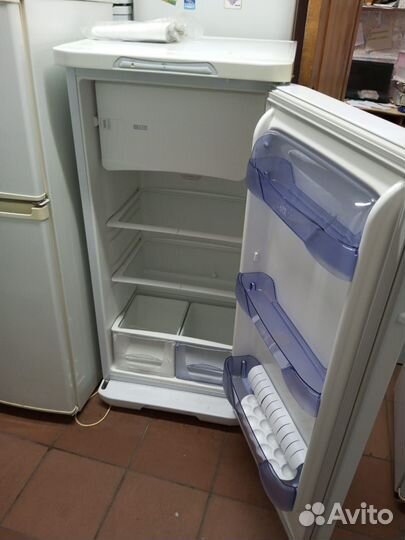 Маленький Холодильник бирюса