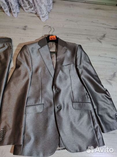 Мужской классический костюм