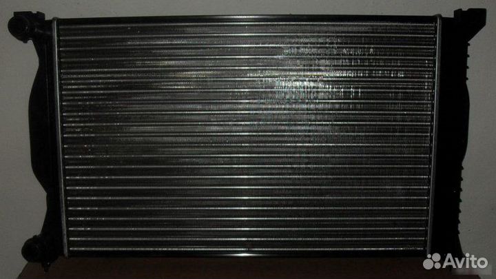 Радиатор охлаждения Audi A4