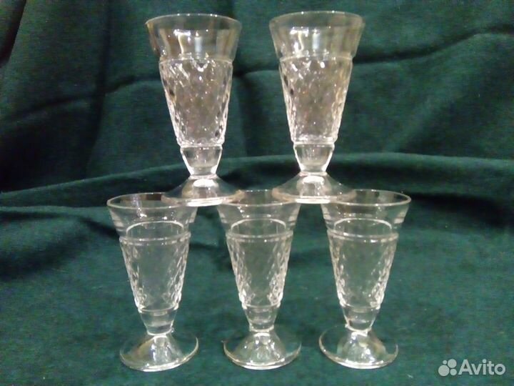 Хрустальные рюмки 
