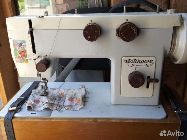 Швейная машинка чайка бу 143