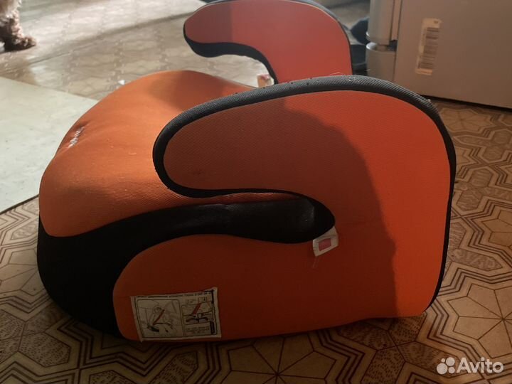 Детское сиденье в машину