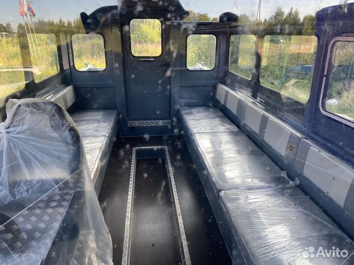 Катер русбот