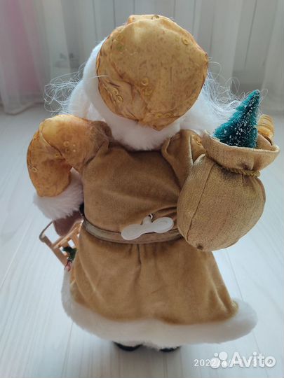 Дед мороз заводной, новый