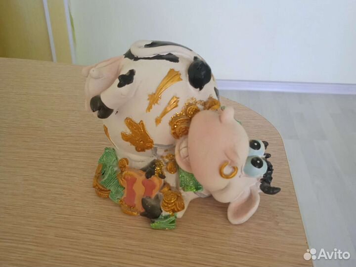 Копилка для денег / Статуэтка