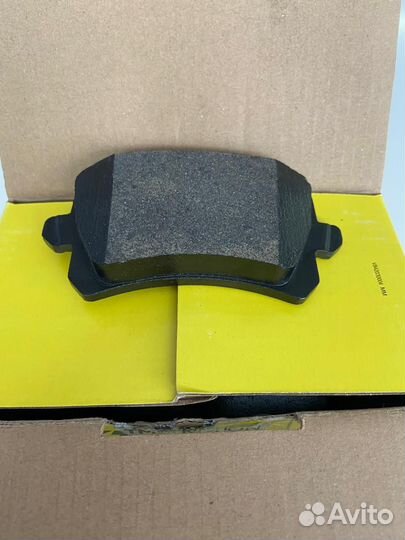 Тормозные колодки задние на Volkswagen Passat & Ti