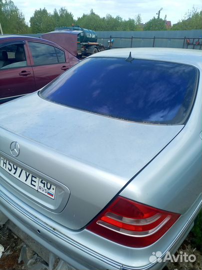 Продаю крышку багажника на Мерседес S500 W220 2000