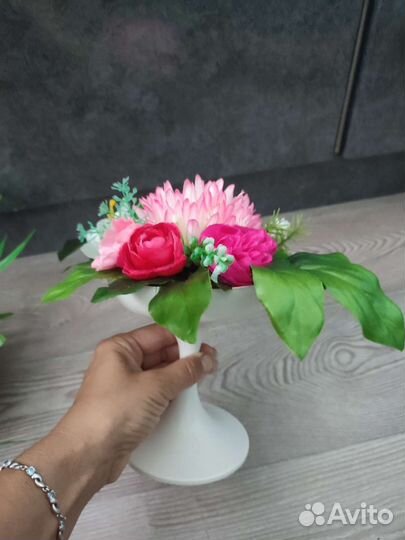 Композиции из искусственных цветов