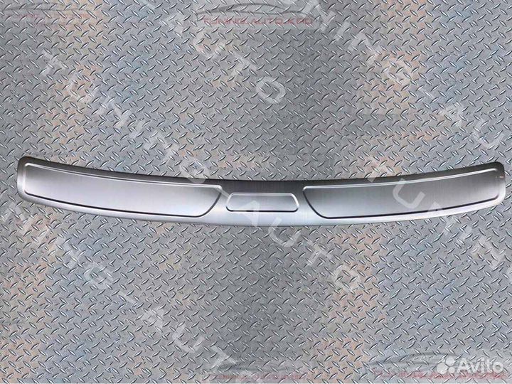 Накладка заднего бампера Toyota Harrier 30 Lexus 3