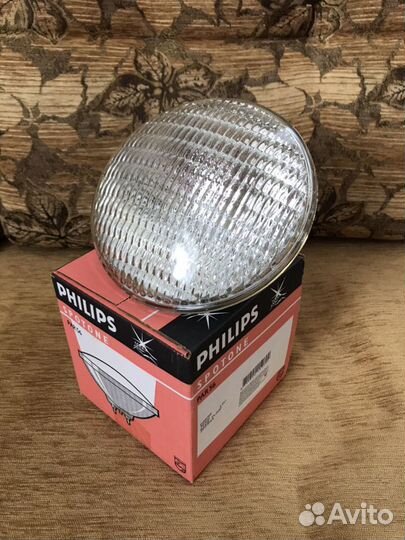 Лампа для освещения бассейнов