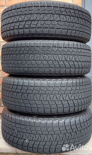 Bridgestone Blizzak DM-V1 245/65 R17