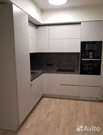 Кухня в потолок