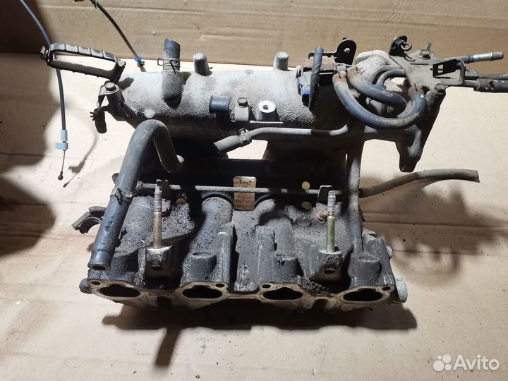 Коллектор впускной Nissan Almera Tino Primera 1.8