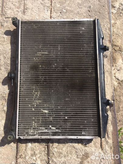 Радиатор охлаждения двигателя VG30E Nissan Terrano