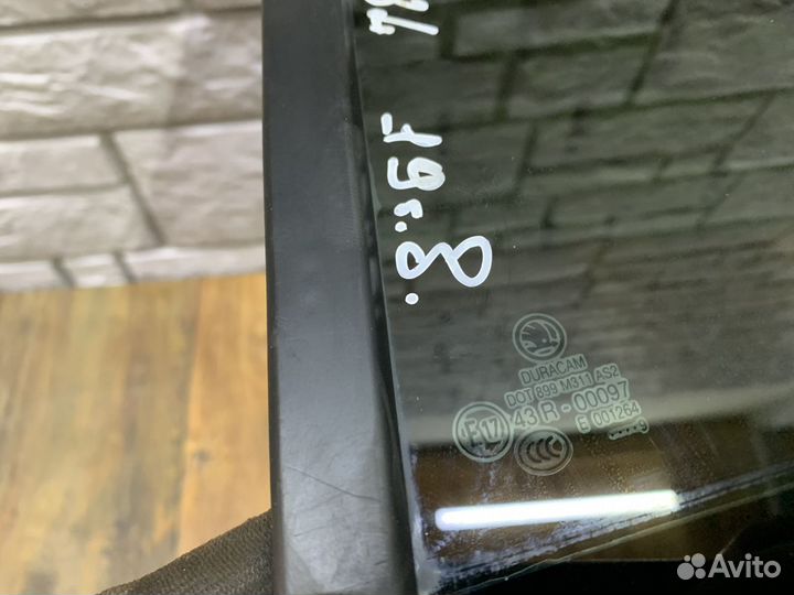 Skodа Kоdiаq Стекло двери задней (форточка) LH