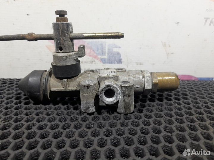 Кран уровня пола