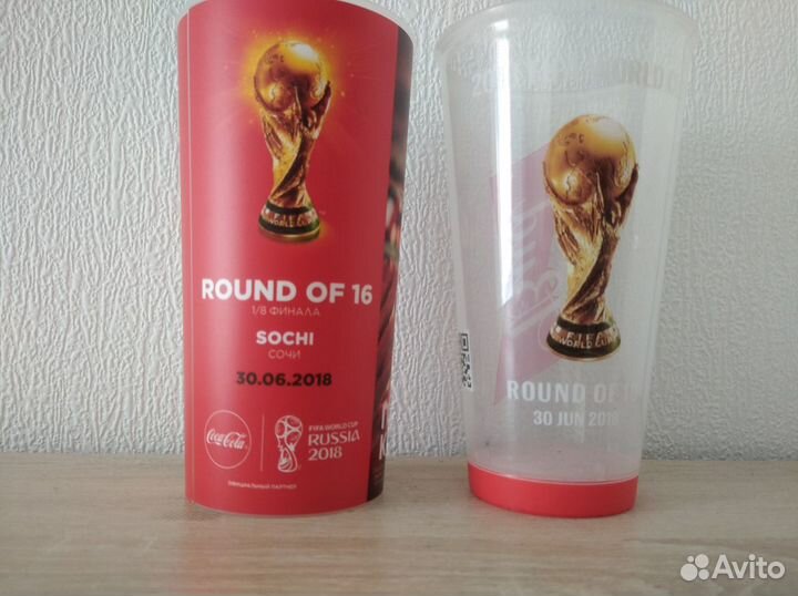 Пластиковые стаканы BUD и Coca Cola