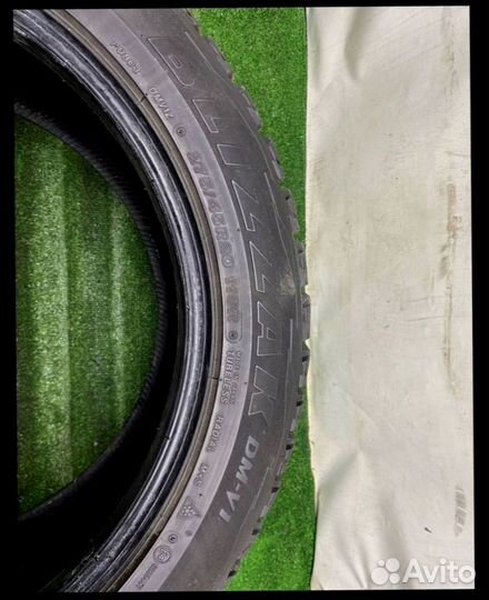 Bridgestone Blizzak DM-V1 275/45 R20
