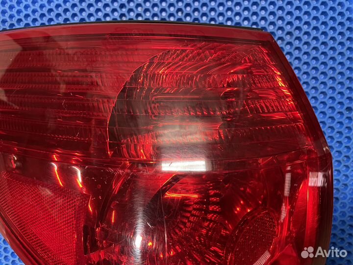 Фонарь задний левый Toyota Sienna 2 рест