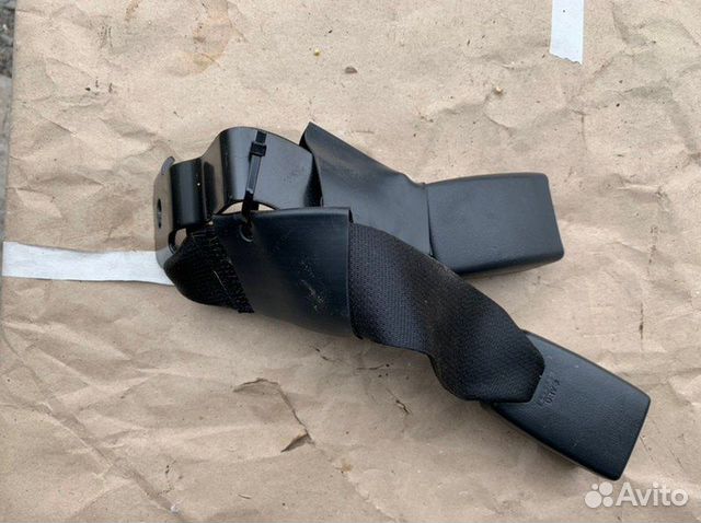 Замок ремня безопасности задний левый Toyota