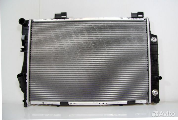 Радиатор охлаждения Mercedes C-Class W202