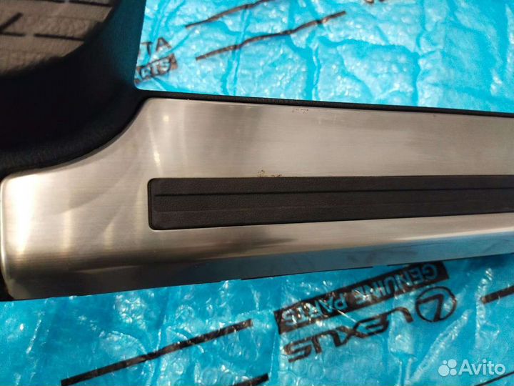 Накладка проема двери Lexus Lx 570 задняя R