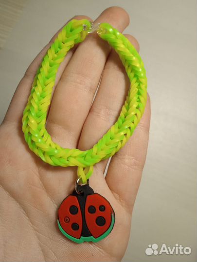 Браслеты из резиночек