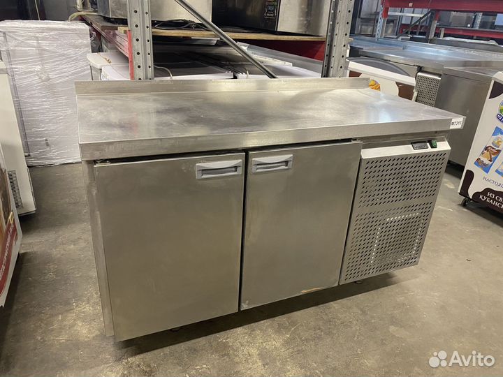 Морозильный стол с бортом