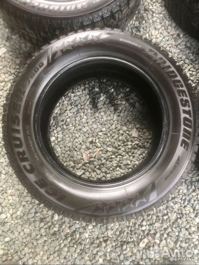 Bridgestone Ice Cruiser 7000 205/60 R16 92T