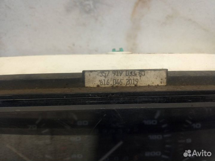 Панель приборов (щиток) Volkswagen Passat B3 1990