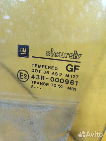 Стекло заднее левое на Opel Vectra B