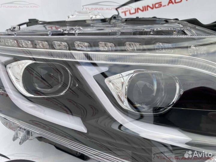 Фары Toyota Camry стиль Mercedes U4580