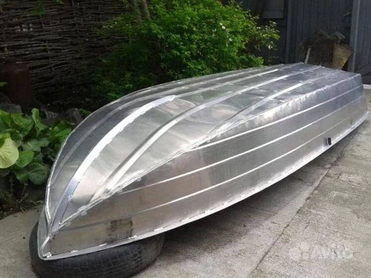 Тактика 460 dc. Верта 400 алюминиевая лодка. Большие алюминиевые лодки. Румпельные алюминиевые лодки. Длинная алюминиевая лодка.