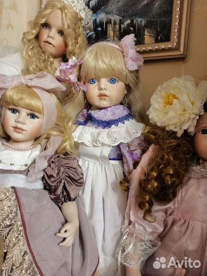 Кукла фарфоровая реплика