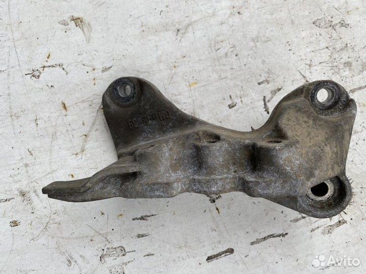 Кронштейн двигателя правый Chevrolet Orlando F18D4