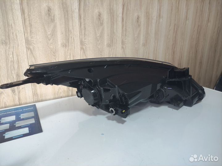 Левая фара на Hyundai Solaris 1 рестайлинг