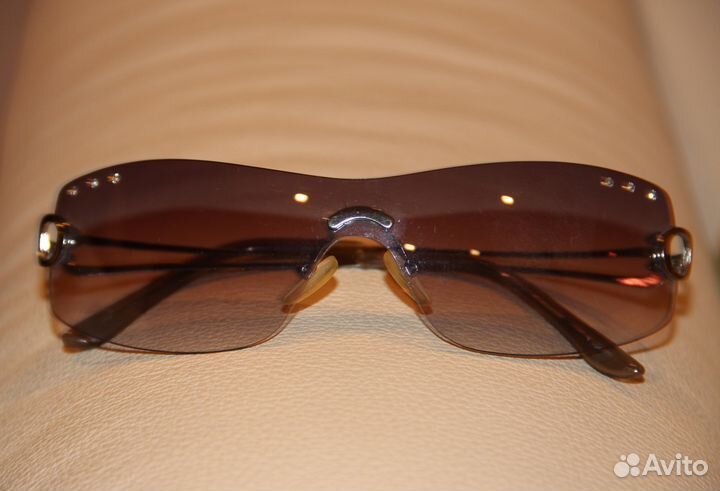 Новые солнцезащитные очки