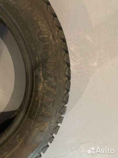 Goodyear UltraGrip Ice Arctic SUV 225/60 R17 103T