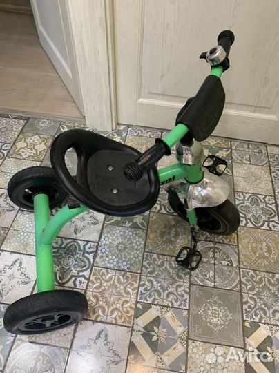 Детский трехколесный велосипед