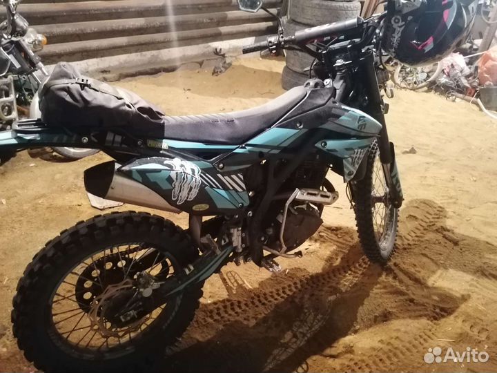 Regulmoto ZR 250