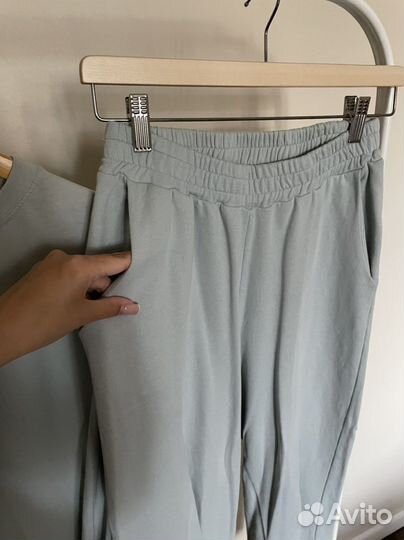 Спортивный костюм женский