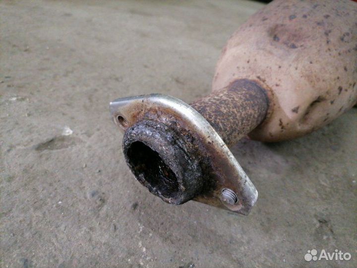 Приемная труба глушителя Toyota Corolla ZRE151L