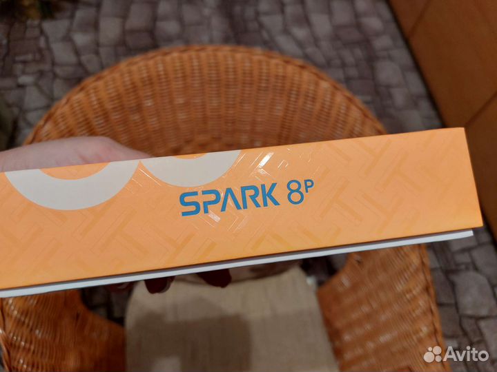 Телефон техно spark